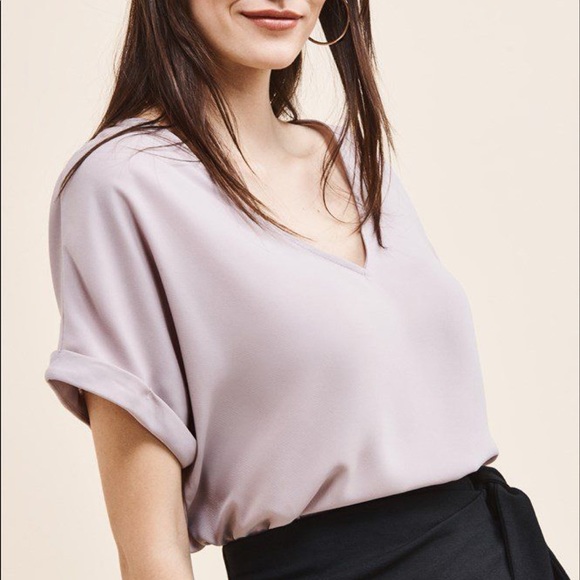 Dynamite Light Purple V-Neck Short Sleeve Top - Picture 3 of 8